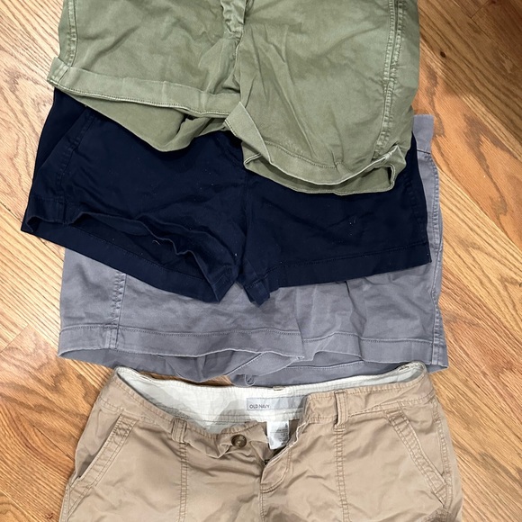 BUNDLE DEAL jcrew shorts size M/6 EUC plus one old navy pair FREE!!